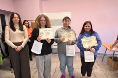 Apel-na-ktorym-uczniowie-SOSW-sa-na-stolowce-i-otzrymuja-nagrody-za-udzial-w-konkursie-5