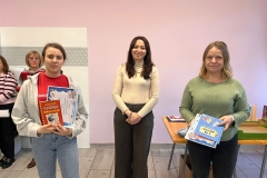 Apel-na-ktorym-uczniowie-SOSW-sa-na-stolowce-i-otzrymuja-nagrody-za-udzial-w-konkursie-6