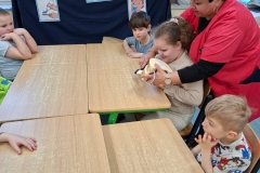 Pani-ala-uczy-nas-jak-prawidlowo-szczotkowac-zeby