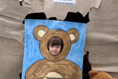 Marysia-w-jaskini-niedzwiedzia.