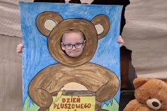 Oskarek-w-jaskini-niedzwiedzia.