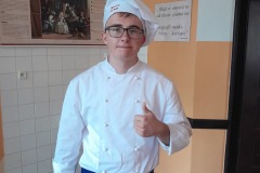 Lukasz-uczen-kalsy-III-szkoly-branzowej