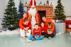 Pani-Madzia-i-Pani-Asia-z-przedszkolakami