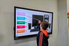 MONITOR-INTERAKTYWNY-5