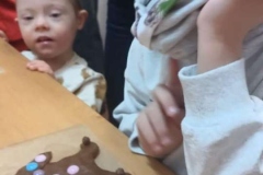 Nikodem-zdobi-piernika