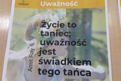 7.-Haslo-o-uwaznosci-w-brzmieniu...-Zycie-to-taniec.-Uwaznosc-jest-swiadkiem-tego-tanca.-scaled