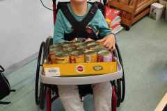 Filip-cieszy-sieze-moze-pomoc-zwierzakom.