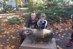 Maja-i-Damian-z-klasy-4-8-L-przy-posadu-krasnala