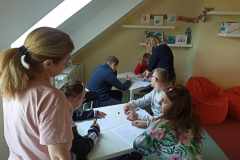 Zajecia-w-pracowni-Kindloteka-STEM.jpg-2